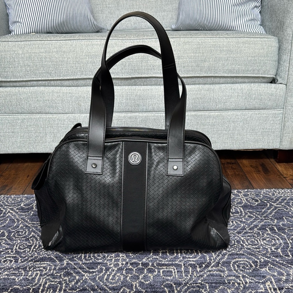 Lululemon Like New Bag Athletic /Duffle